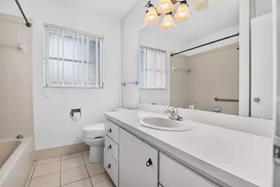 129 Greenbrier Drive, Palm Springs, FL 33461 - Photo 28