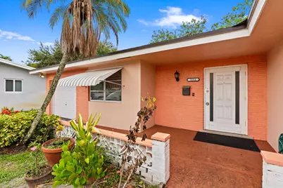 1111 NW 85th Way, Pembroke Pines, FL 33024 - Photo 2