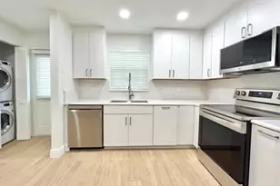 900 Jasmine Ln, Vero Beach, FL 32963 - Photo 2