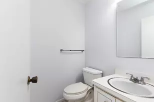 2261 NE 67th St, Fort Lauderdale, FL 33308 - Photo 12