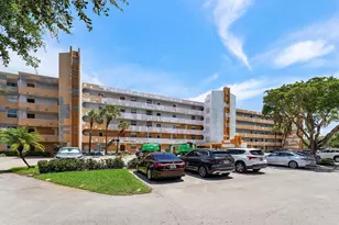 299 NW 52nd Terrace, Boca Raton, FL 33487 - Photo 2
