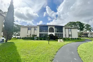 132 Lake Pine Cir, Greenacres, FL 33463 - Photo 6