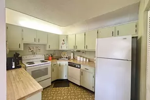 132 Lake Pine Cir, Greenacres, FL 33463 - Photo 8