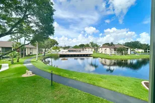 132 Lake Pine Cir, Greenacres, FL 33463 - Photo 4