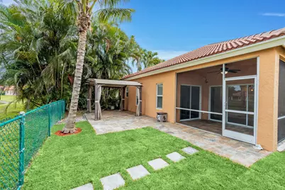 5122 Elpine Way, Riviera Beach, FL 33418 - Photo 10