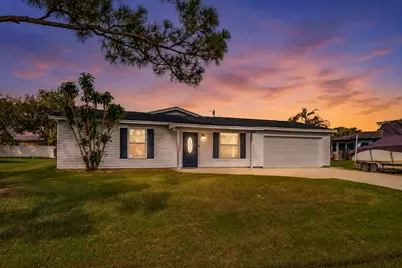 1810 SW Gemini Lane, Port Saint Lucie, FL 34984 - Photo 2