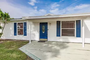 1810 SW Gemini Ln, Port Saint Lucie, FL 34984 - Photo 4