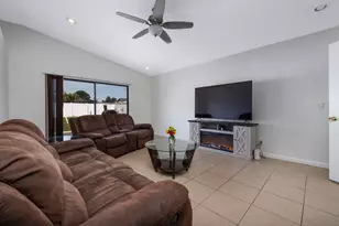 1810 SW Gemini Ln, Port Saint Lucie, FL 34984 - Photo 12