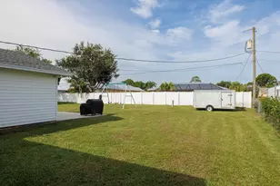 1810 SW Gemini Ln, Port Saint Lucie, FL 34984 - Photo 28