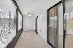 174 Capri D E, Delray Beach, FL 33484 - Photo 12