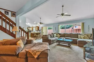 111 Maplecrest Cir, Jupiter, FL 33458 - Photo 6