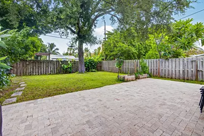 216 E 24th Street, Riviera Beach, FL 33404 - Photo 4