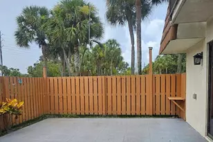 141 Heritage Way SE, West Palm Beach, FL 33407 - Photo 12
