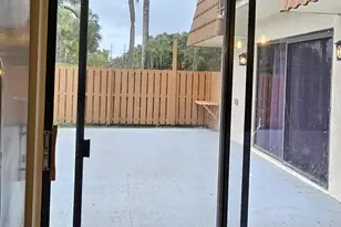 141 Heritage Way SE, West Palm Beach, FL 33407 - Photo 18