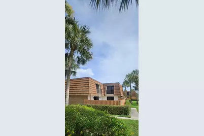 141 Heritage Way SE, West Palm Beach, FL 33407 - Photo 4