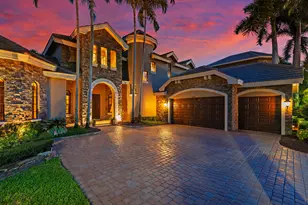 10538 Versailles Blvd, Wellington, FL 33449 - Photo 4