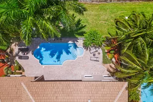 10538 Versailles Blvd, Wellington, FL 33449 - Photo 8
