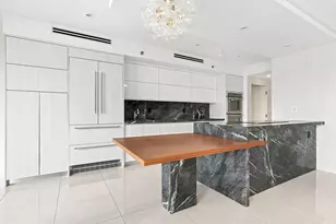 2000 Island Blvd, Aventura, FL 33160 - Photo 6
