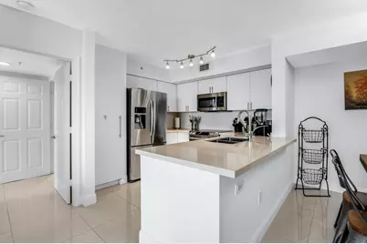 1155 Brickell Bay Drive #2509, Miami, FL 33131 - Photo 14