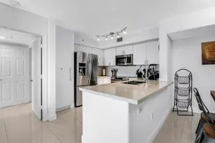 1155 Brickell Bay Dr, Miami, FL 33131 - Photo 14