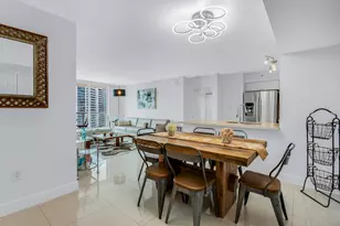 1155 Brickell Bay Dr, Miami, FL 33131 - Photo 4