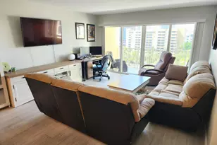 1200 Hibiscus Ave, Pompano Beach, FL 33062 - Photo 2