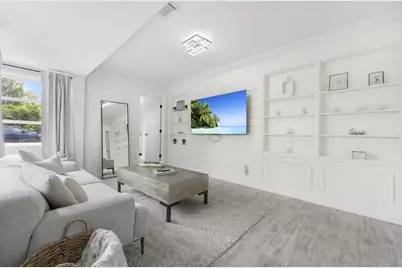 313 N 16th Avenue N, Lake Worth Beach, FL 33460 - Photo 2