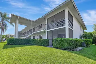 1200 SE Parkview Pl, Stuart, FL 34994 - Photo 1