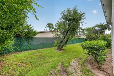 1200 SE Parkview Place #F-5, Stuart, FL 34994 - Photo 36