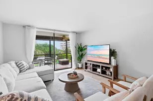 555 Banyan Tree Ln E, Delray Beach, FL 33483 - Photo 4