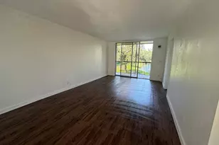 7960 NW 50th St, Lauderhill, FL 33351 - Photo 4