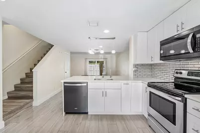 2503 NE 15th Street #2503, Pompano Beach, FL 33062 - Photo 8