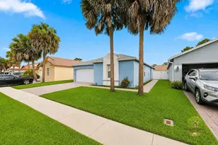 5863 Azalea Cir, West Palm Beach, FL 33415 - Photo 4