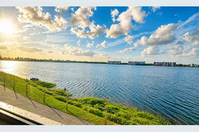 115 Lake Emerald Drive #210, Oakland Park, FL 33309 - Photo 16