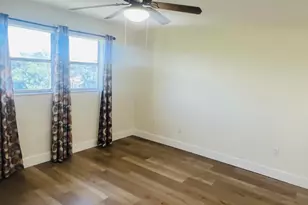 8345 Sunrise Lakes Blvd, Sunrise, FL 33322 - Photo 14