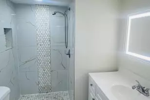 8345 Sunrise Lakes Blvd, Sunrise, FL 33322 - Photo 10