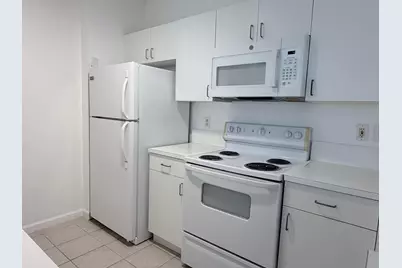 630 S Sapodilla Avenue #323, West Palm Beach, FL 33401 - Photo 2