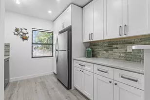 2060 NE 1st St, Deerfield Beach, FL 33441 - Photo 12