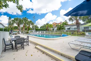 2060 NE 1st St, Deerfield Beach, FL 33441 - Photo 28