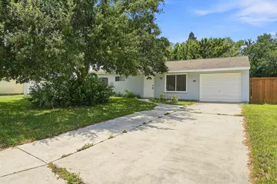 484 SW Eastport Circle, Port Saint Lucie, FL 34953 - Photo 2