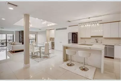 1127 Boca Cove Lane, Highland Beach, FL 33487 - Photo 4
