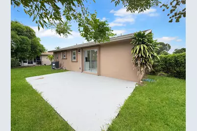 2030 NE 1st Lane, Boynton Beach, FL 33435 - Photo 24