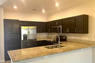 5887 NW 56th Pl, Tamarac, FL 33319 - Photo 4
