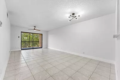200 Jacaranda Country Club Drive #3C, Plantation, FL 33324 - Photo 8