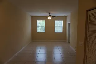 335 E Thatch Palm Cir, Jupiter, FL 33458 - Photo 4