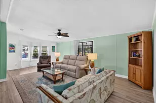471 Ann Marie Cir, Port Saint Lucie, FL 34952 - Photo 6