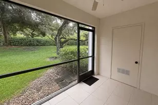 9601 Riverside Dr, Coral Springs, FL 33071 - Photo 10