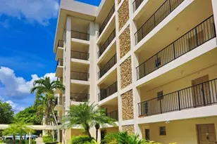 2801 N Palm Aire Dr, Pompano Beach, FL 33069 - Photo 2