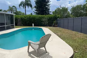 5813 NW 18th Ct, Margate, FL 33063 - Photo 10