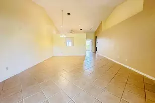 10632 Lake Shore Dr, Wellington, FL 33414 - Photo 4